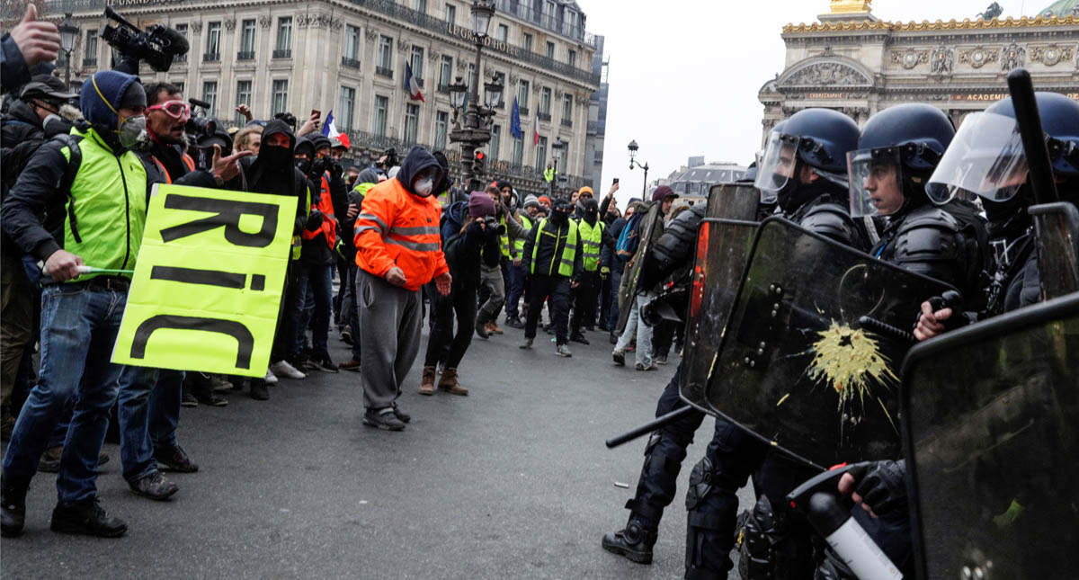 Baja aprobación de Macron tras protestas en Francia - protestas-de-chalecos-amarillos