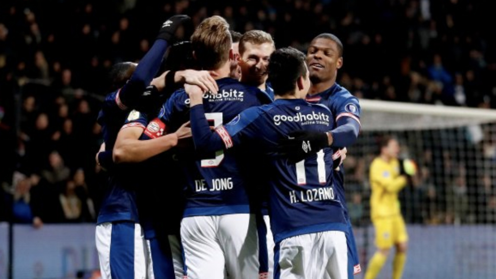 #Video Asistencia de ‘Chucky’ Lozano en triunfo del PSV