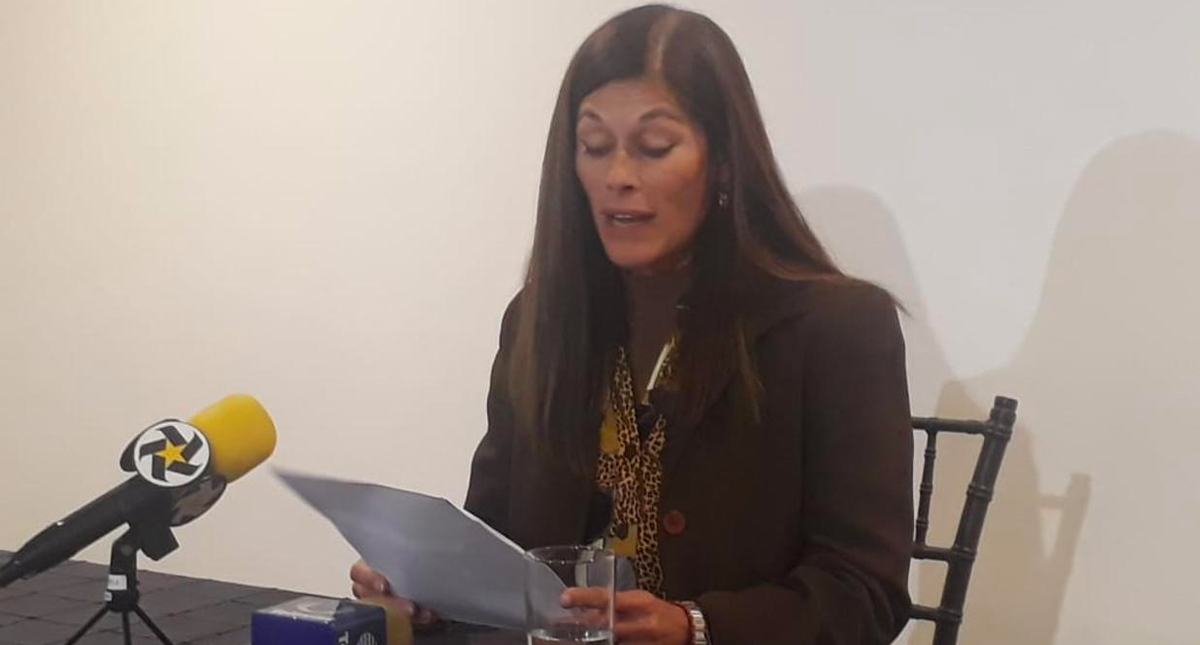 Rebeca Clouthier renuncia al PAN