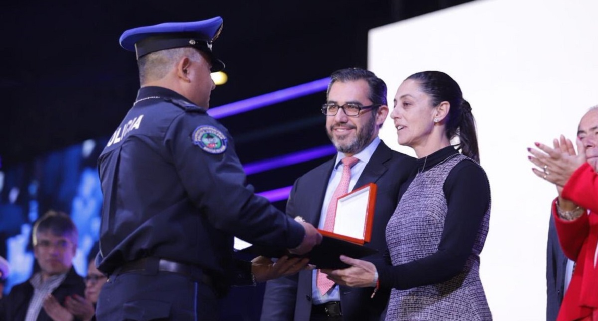 Aumentarán salario a policías de la Ciudad de México - reconocimiento-a-policias-destacados-de-la-ciudad-de-mexico