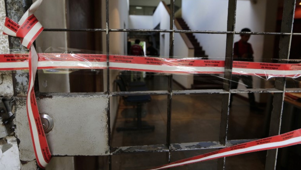 Policía de Nicaragua allana sin orden judicial ONG’s y el medio Confidencial