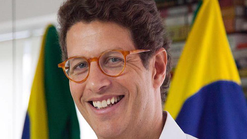 Bolsonaro designa a abogado como ministro de Medio Ambiente