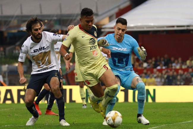 Jugadores de Pumas respaldan a Alfredo Saldívar - saldivar-america-pumas2