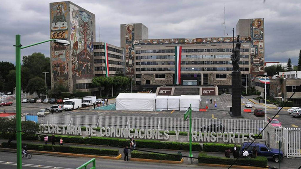Denuncian despido de casi 500 personas en la SCT