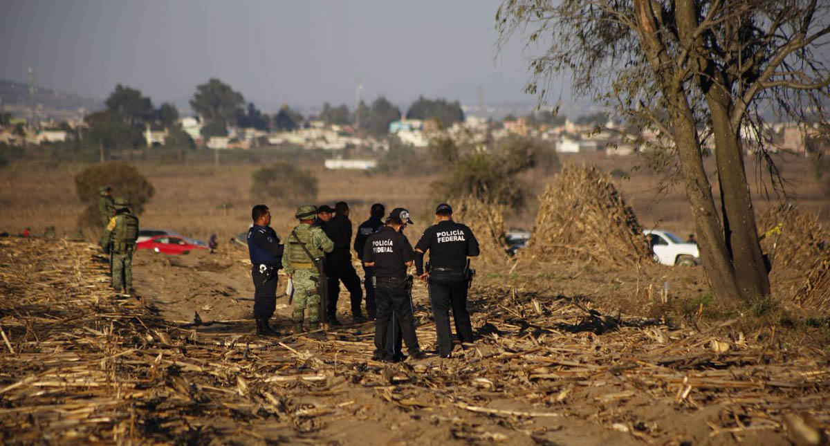 Las imágenes del accidente que mató a Martha Erika y Rafael Moreno - servicios-de-emergencia-acordonando-la-zona-del-siniestro