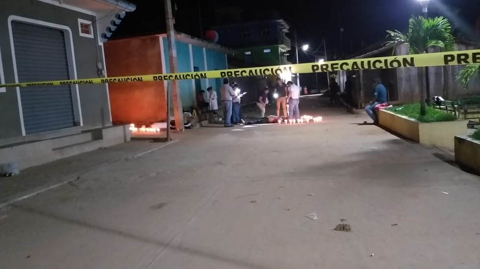 Asesinan a dos maestros de primaria en Guerrero