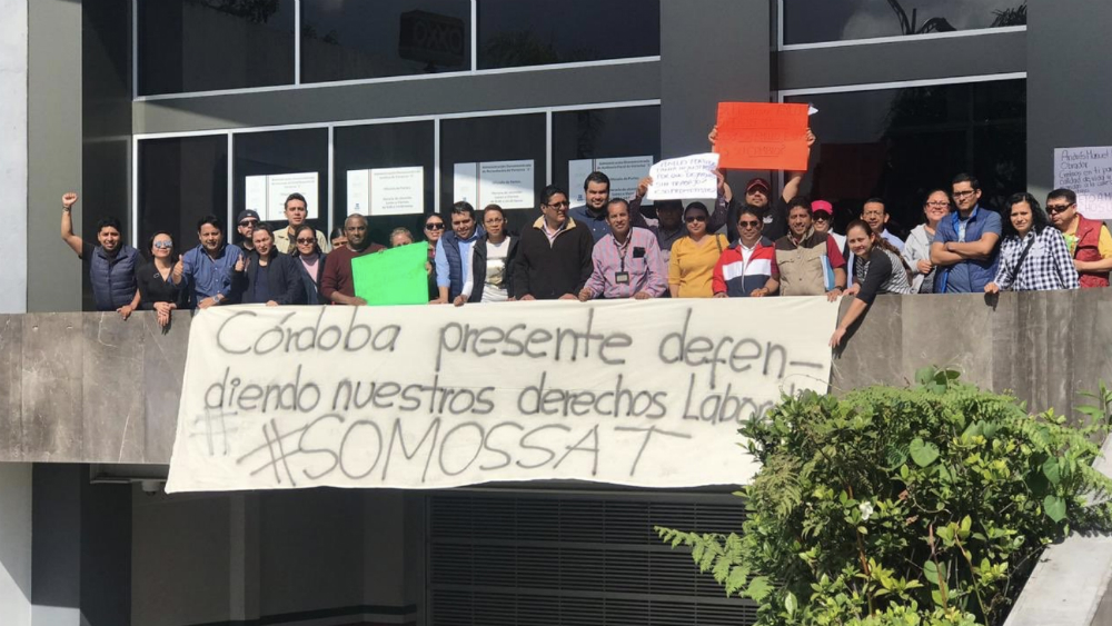 SAT deberá argumentar despido de dos mil empleados - trabajadores-sat-despedidos