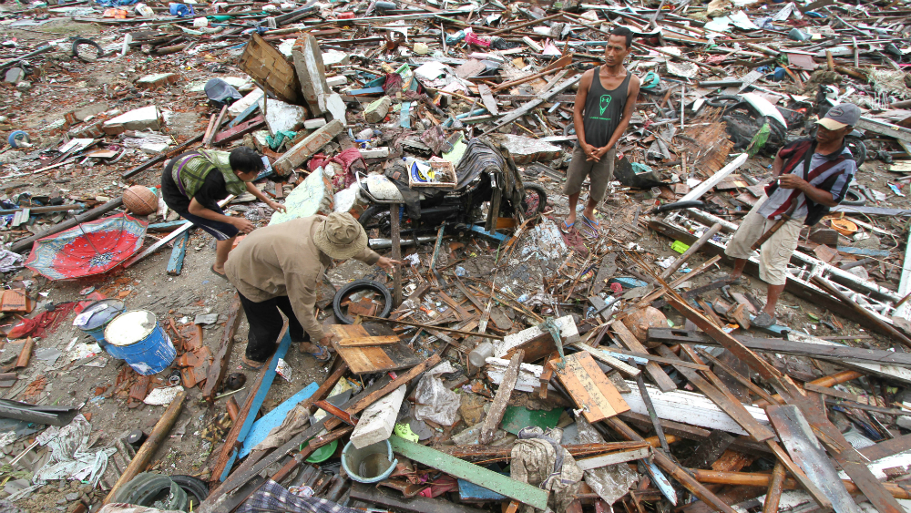 Llama papa Francisco a comunidad internacional a aliviar situación en Indonesia