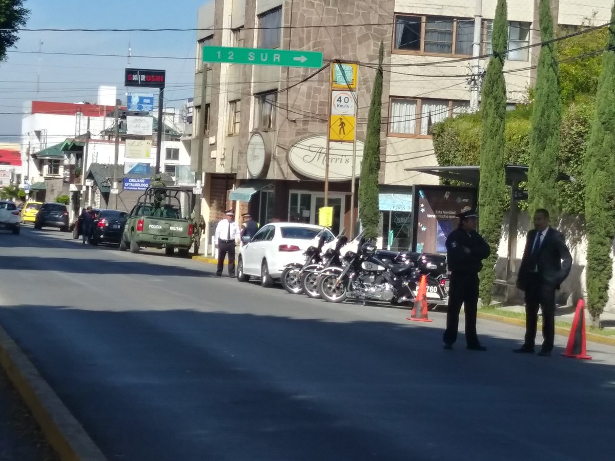 Llegan a funeraria cuerpos de Martha Érika y Moreno Valle - valle-de-los-angeles