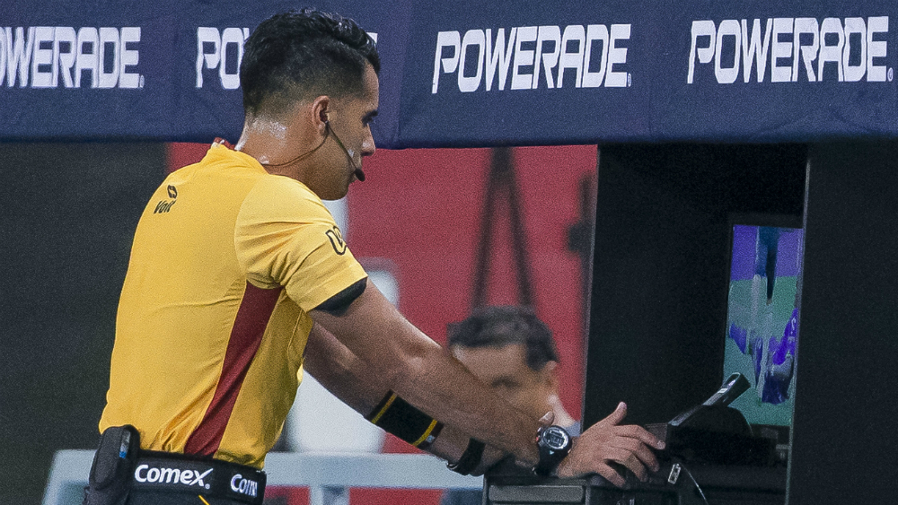 Liga MX tuvo 280 jugadas revisadas por el VAR