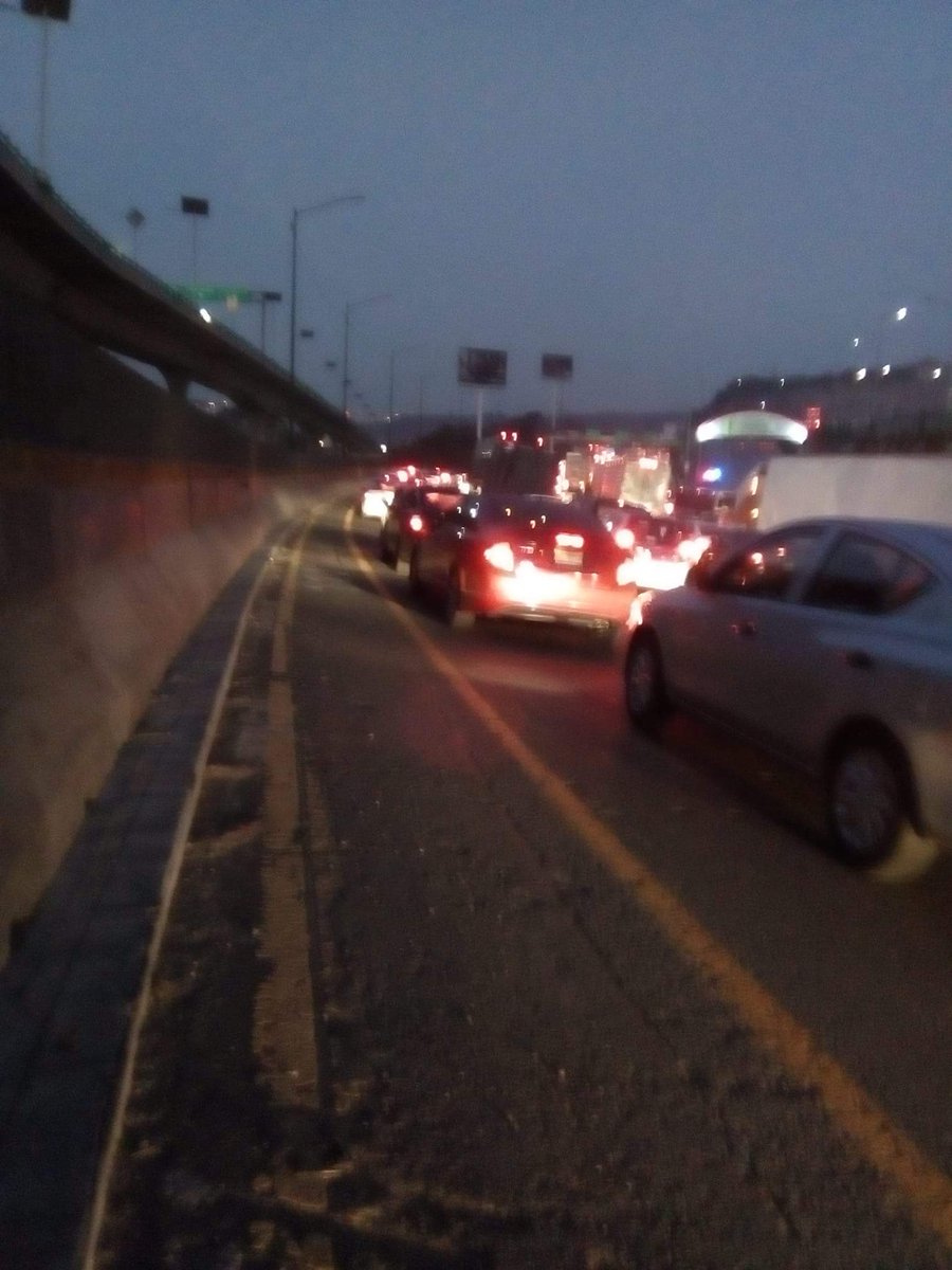 Volcadura de autobús en la México-Querétaro deja seis lesionados - volcadura-autobus-autopista-mexico-queretaro