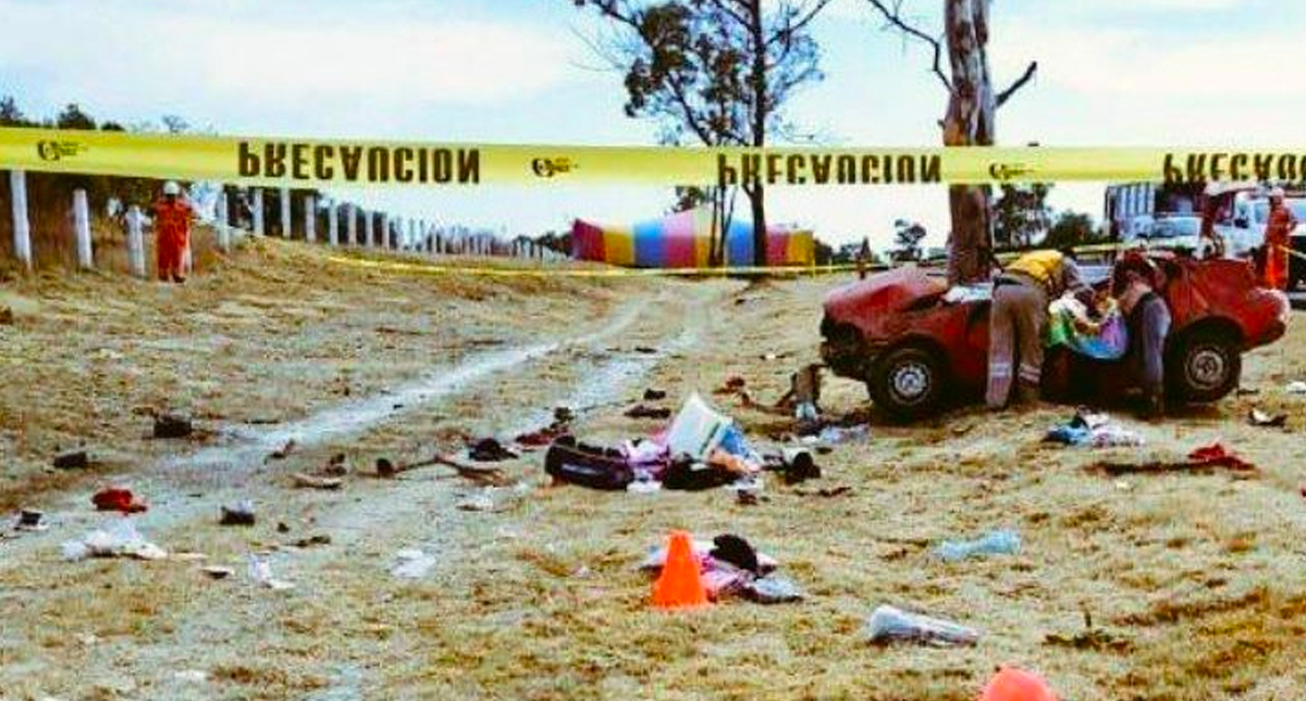 Volcadura en la México-Pachuca deja tres muertos y dos heridos