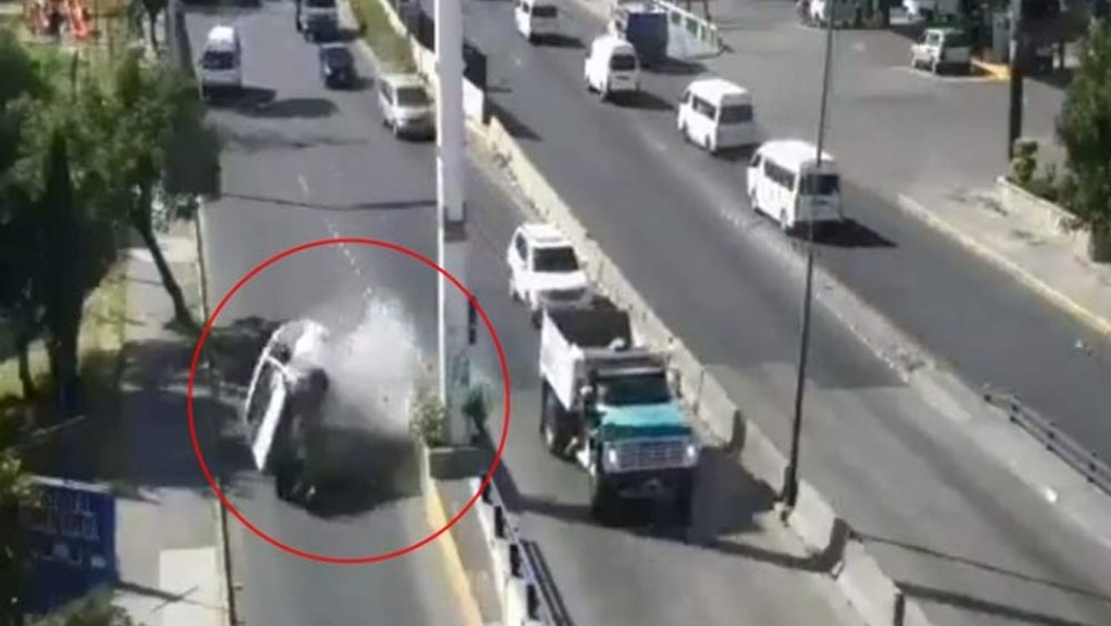 #Video Volcadura en la carretera Toluca-Naucalpan