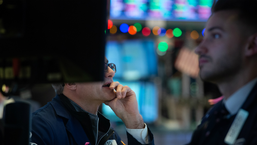 Wall Street cayó tras decisión de la Fed de aumentar tasas de interés