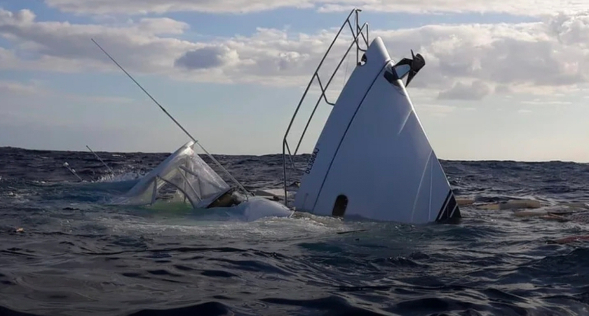 Se hunde yate de empresarios de sal cerca de Isla Mujeres