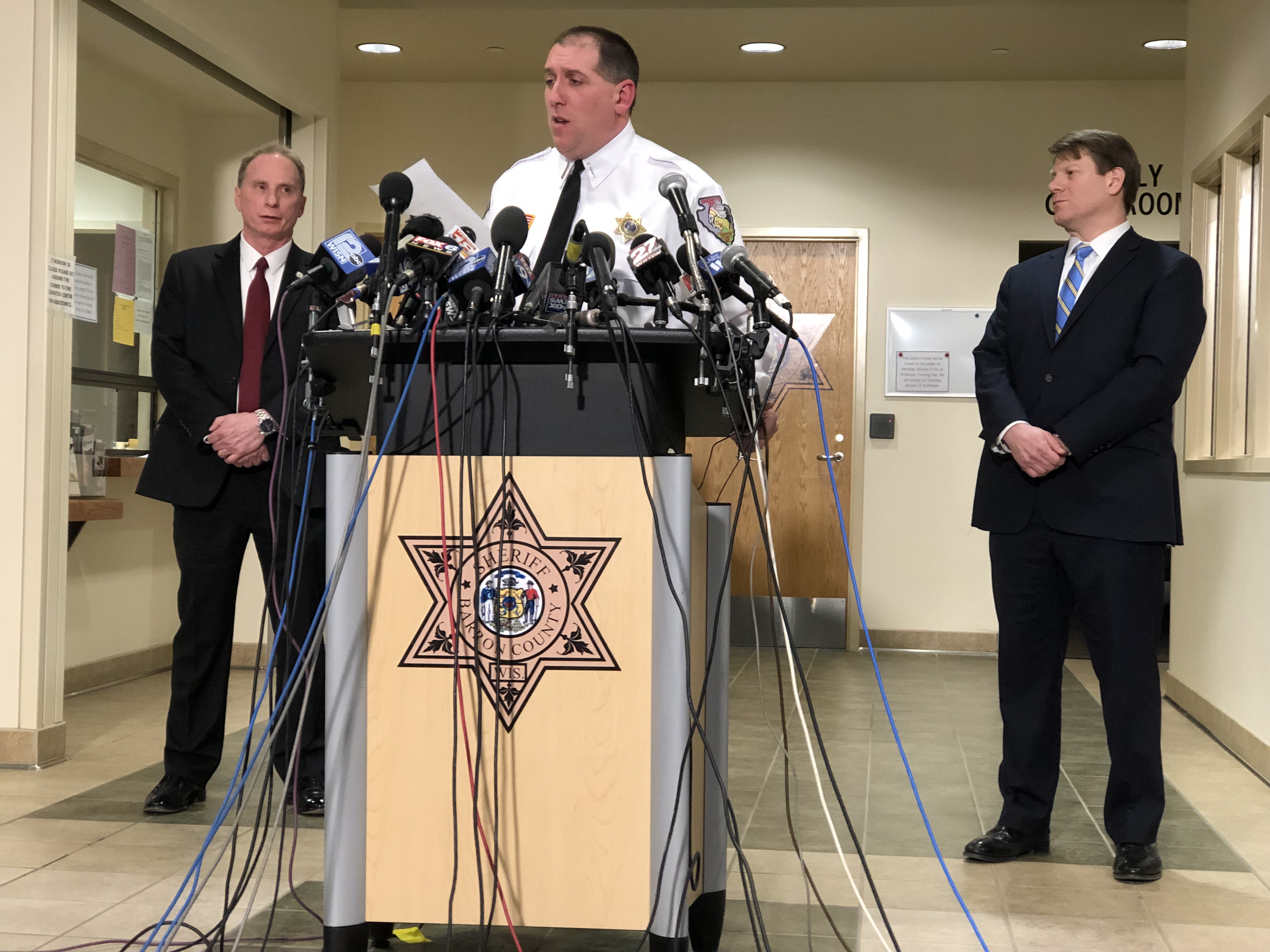 Encuentran a joven desaparecida tras asesinato de sus padres - 000-1c60fs