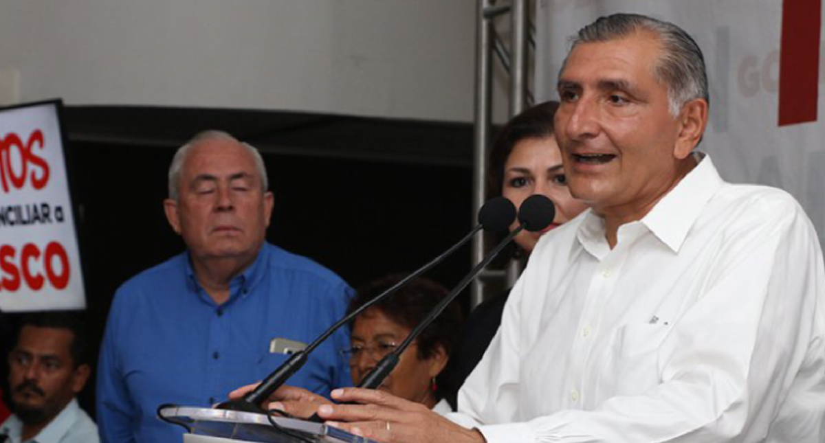 Gobernador de Tabasco niega nepotismo en designación de hermano de AMLO