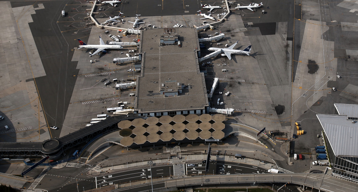 Retrasos en aeropuerto La Guardia de Nueva York por cierre de gobierno - aeropuerto-de-la-guardia