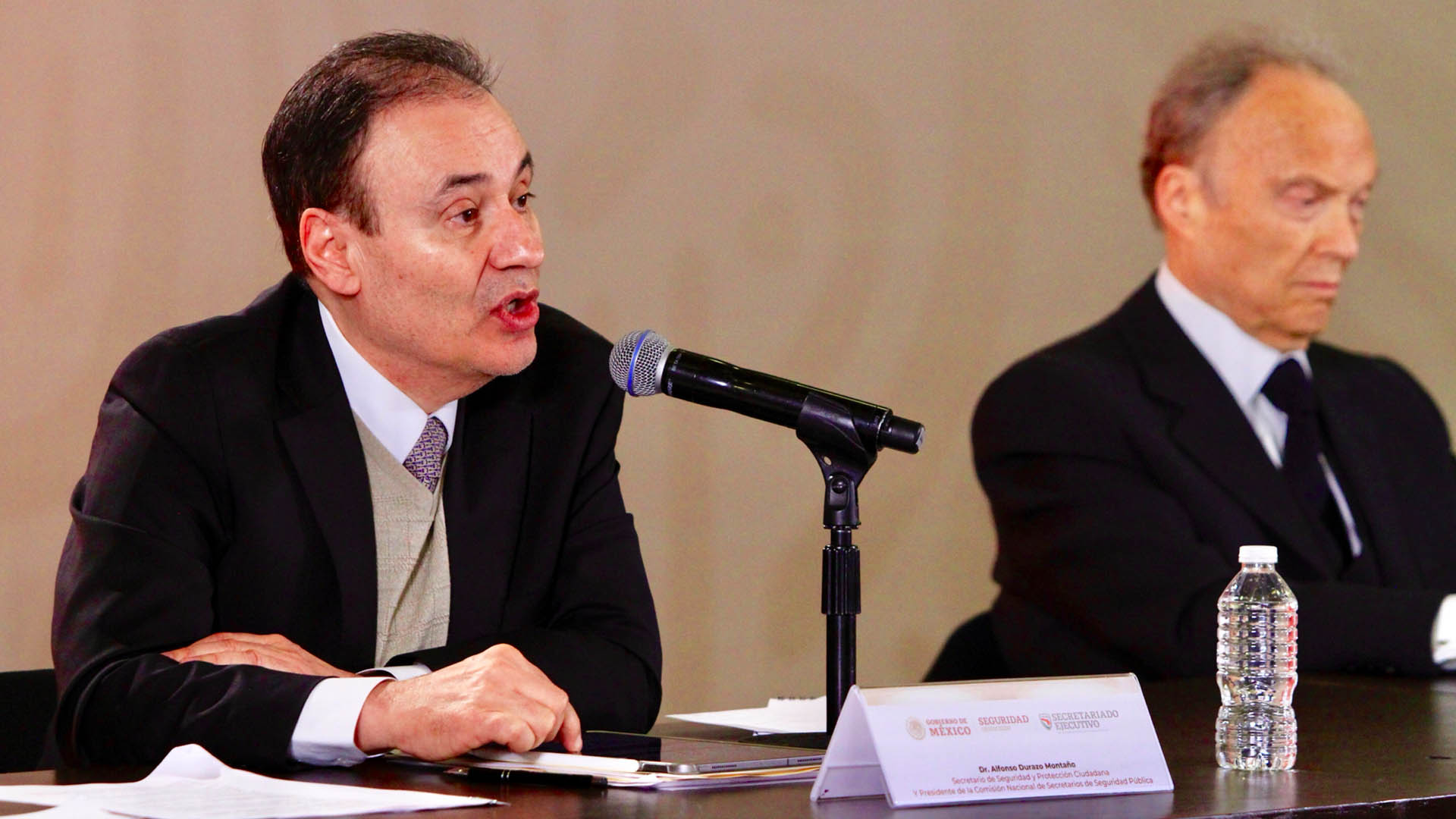 Crear Guardia Nacional no eliminará a policías locales: Alfonso Durazo