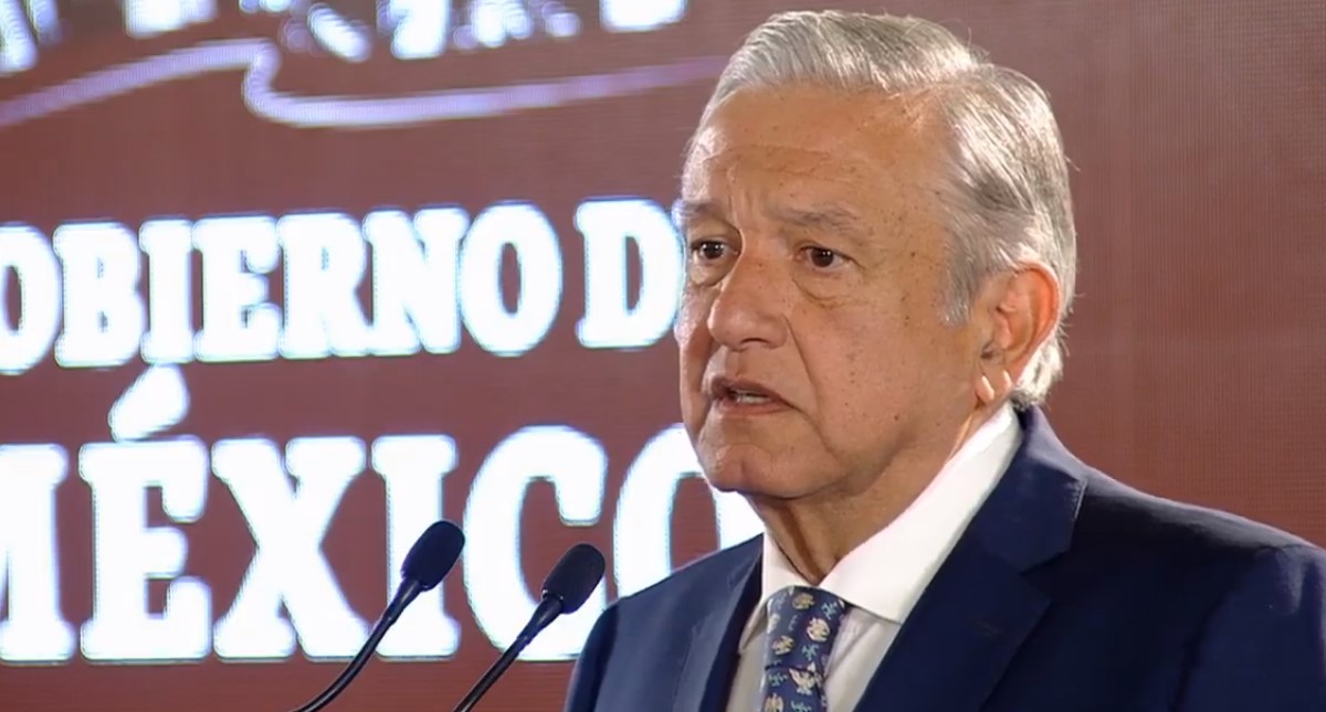 AMLO insiste en que bloqueo de la CNTE es responsabilidad de Aureoles AMLO insiste en que bloqueo de la CNTE es responsabilidad de Aureoles