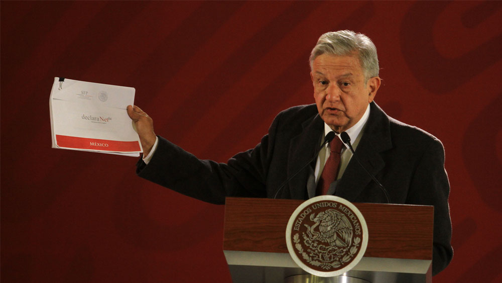 López Obrador presenta su declaración patrimonial