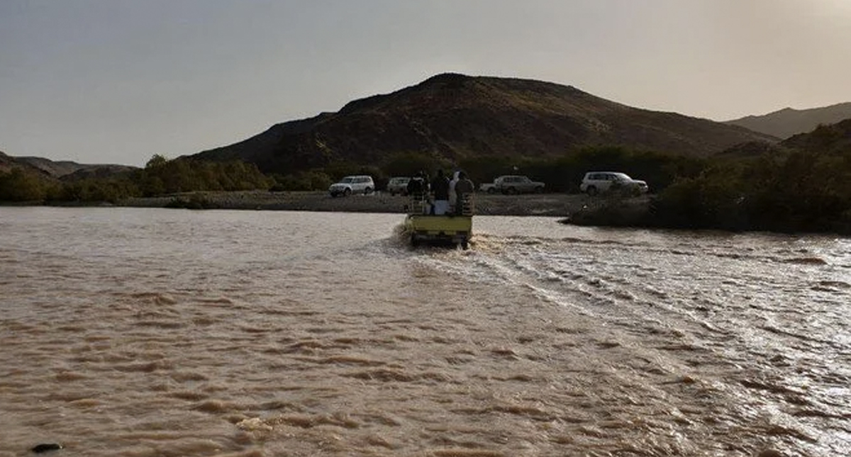 Al menos 12 muertos y más de 170 heridos por inundaciones en Arabia Saudita