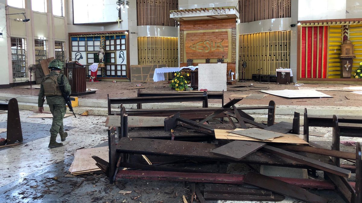 Filipinas eleva alerta por terrorismo tras atentado en iglesia