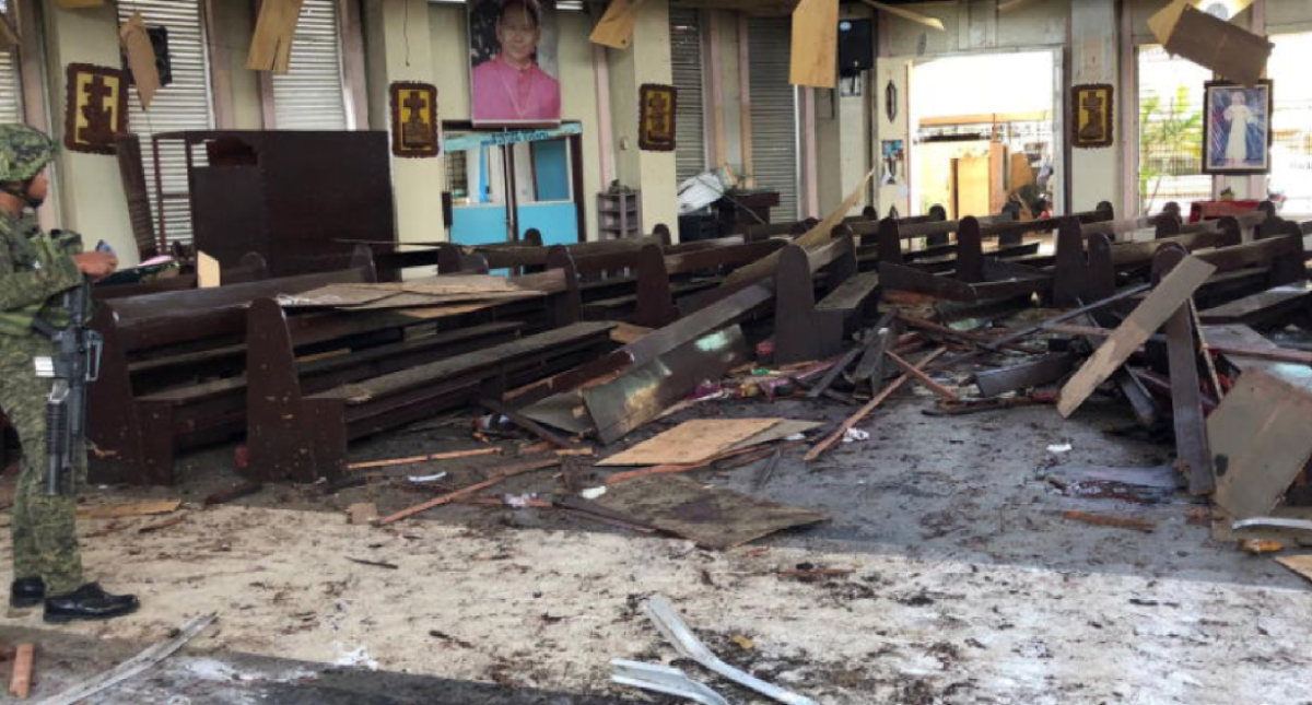 Atentado en catedral de Filipinas deja al menos 27 muertos
