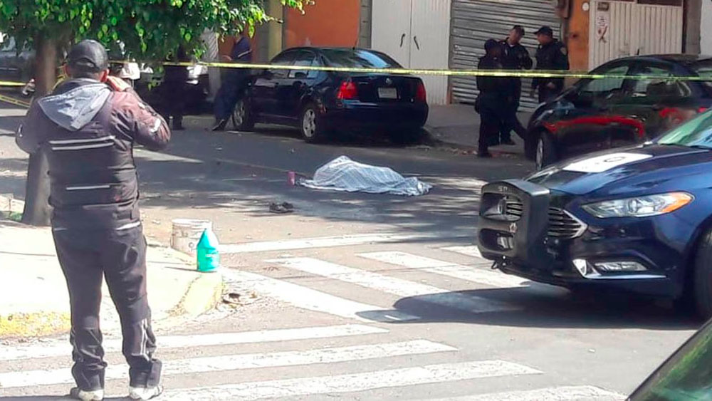 Mujer muere atropellada en Miguel Hidalgo
