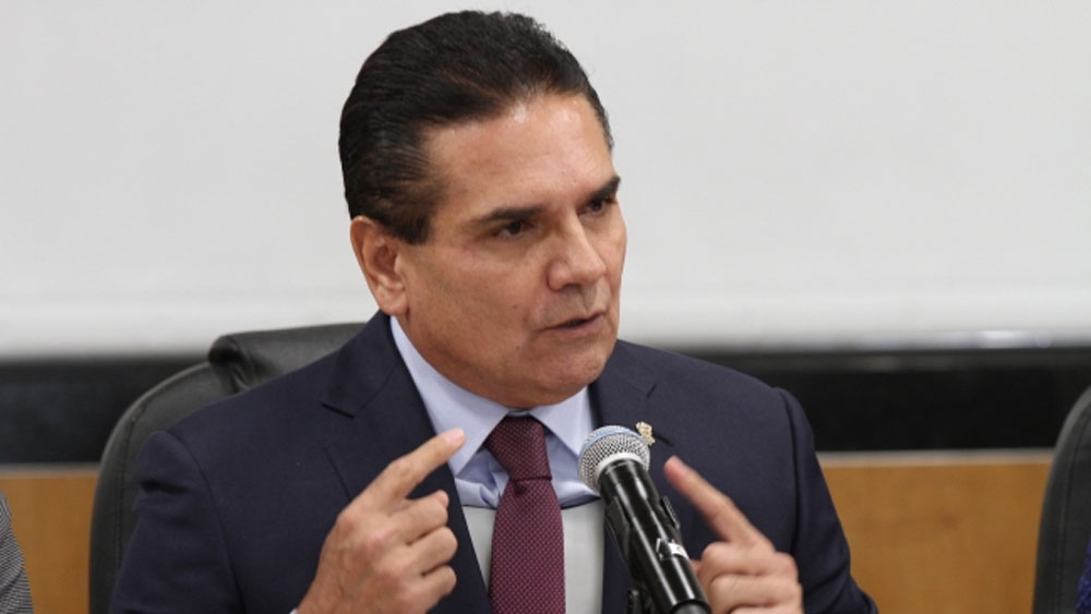 Desabasto afecta el 60 por ciento de gasolineras en Michoacán: Aureoles