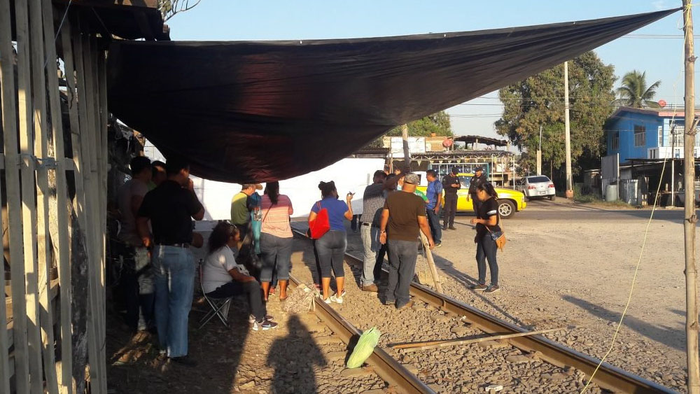 Coparmex y CCE piden a AMLO resolver bloqueo de la CNTE en Michoacán Coparmex y CCE piden a AMLO resolver bloqueo de la CNTE en Michoacán