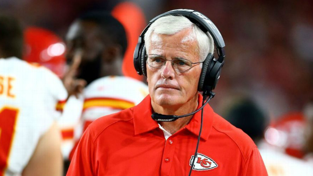 Kansas City Chiefs despiden a su coordinador defensivo tras eliminación