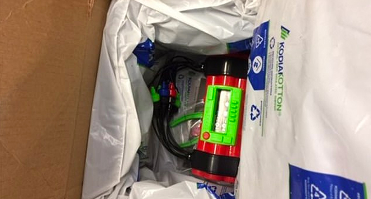 Renuncia policía de Florida tras enviar paquete con bomba de juguete