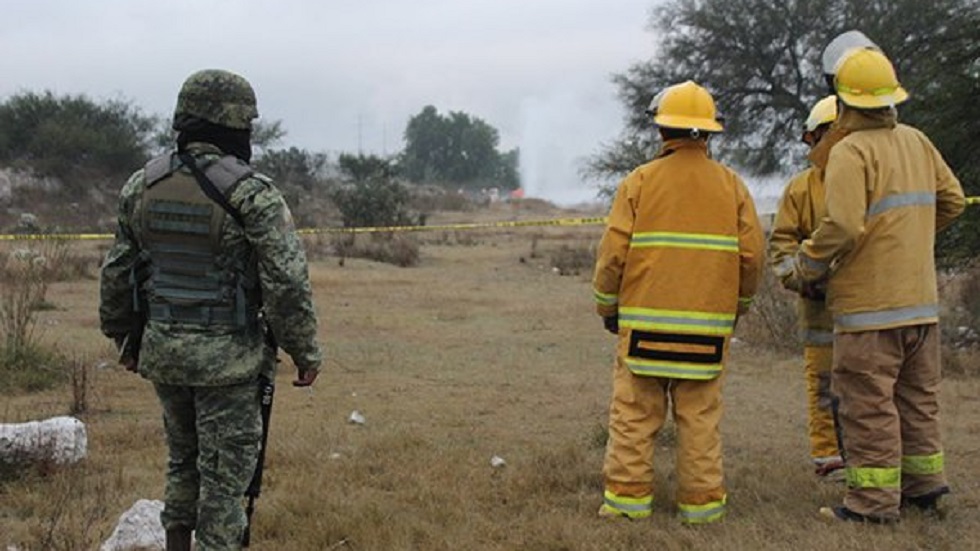 Controlan fuga por toma clandestina en Tlaxcoapan, Hidalgo - bomberos-hidalgo