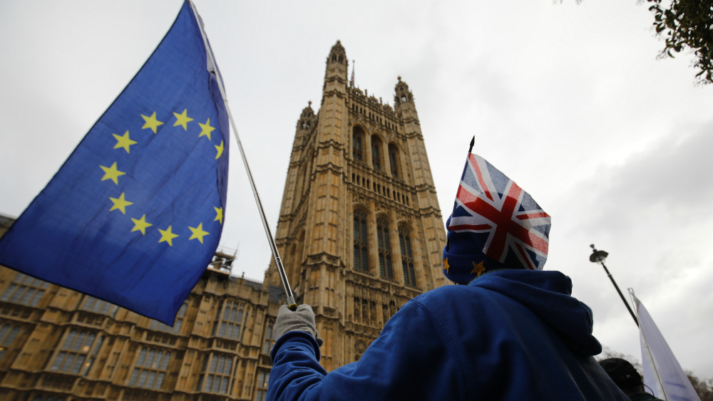 Brexit sin acuerdo amenaza 600 mil puestos de trabajo en el mundo: estudio