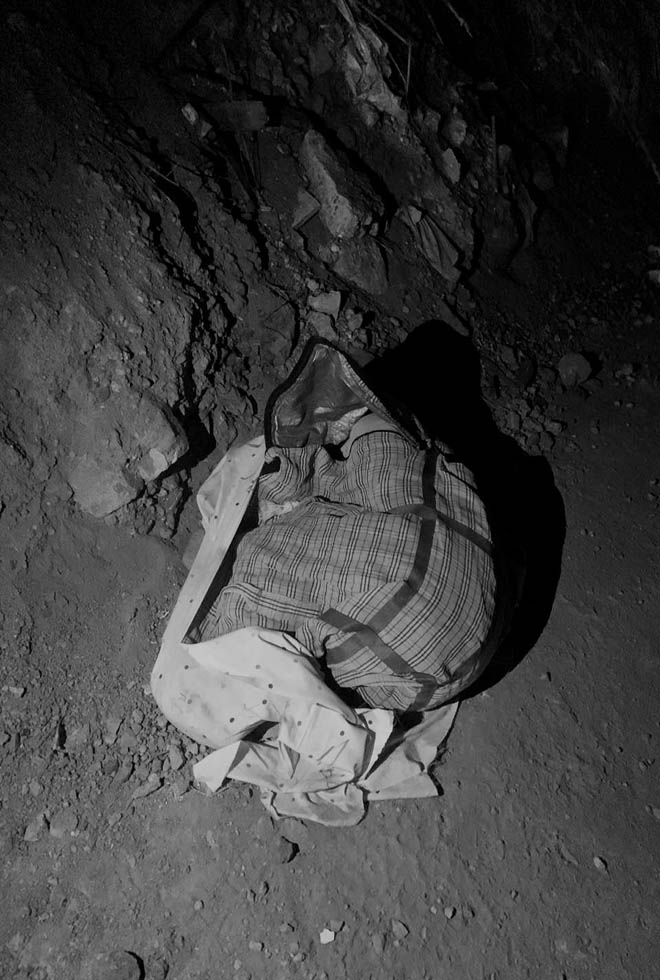 Tiran cadáver de mujer dentro de maleta en Neza - cadaver-de-mujer-en-neza