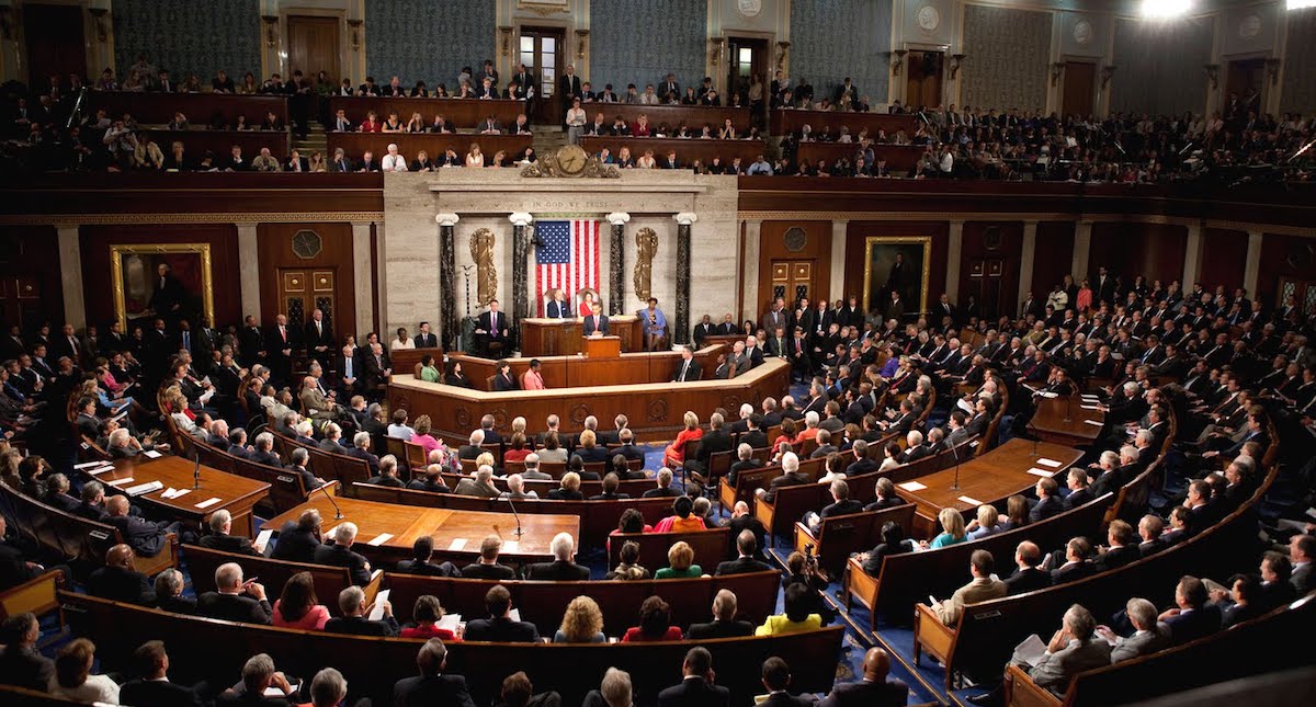 Cámara de Representantes aprueba medidas para reabrir gobierno