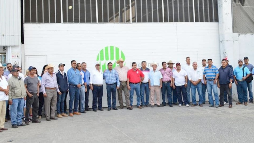 Productores de caña toman bodegas de azúcar por falta de pagos