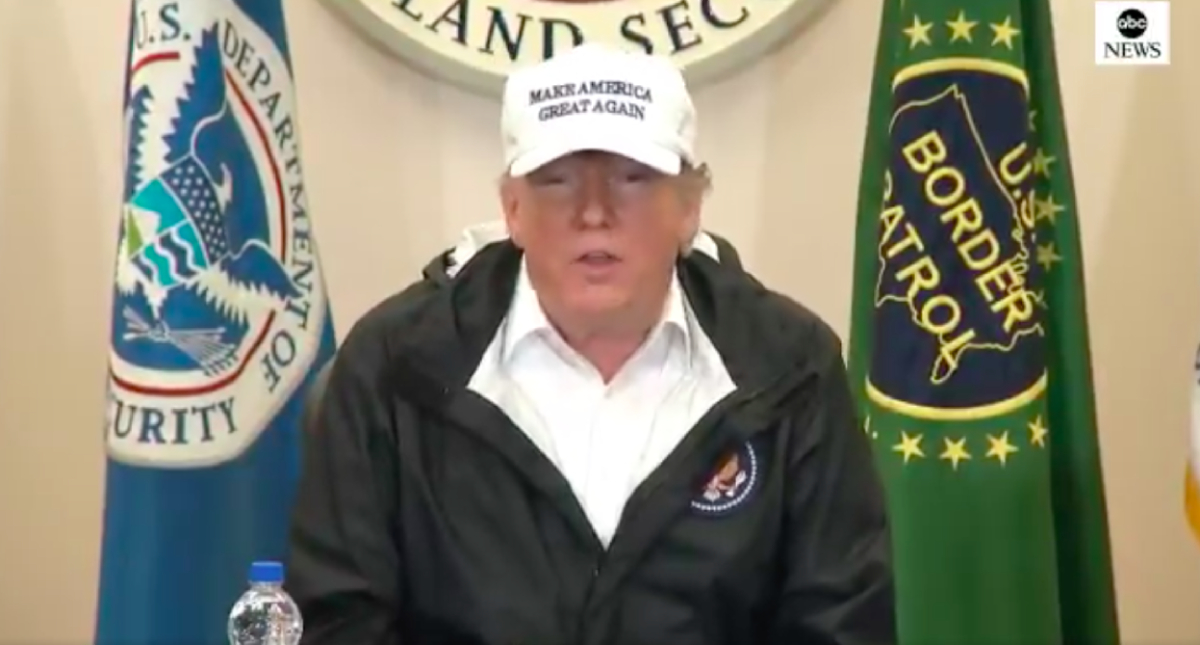 Trump promete una “poderosa barda de acero” en la frontera con México