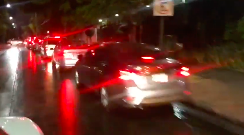 Así la fila para cargar gasolina en Virreyes, Lomas de Chapultepec