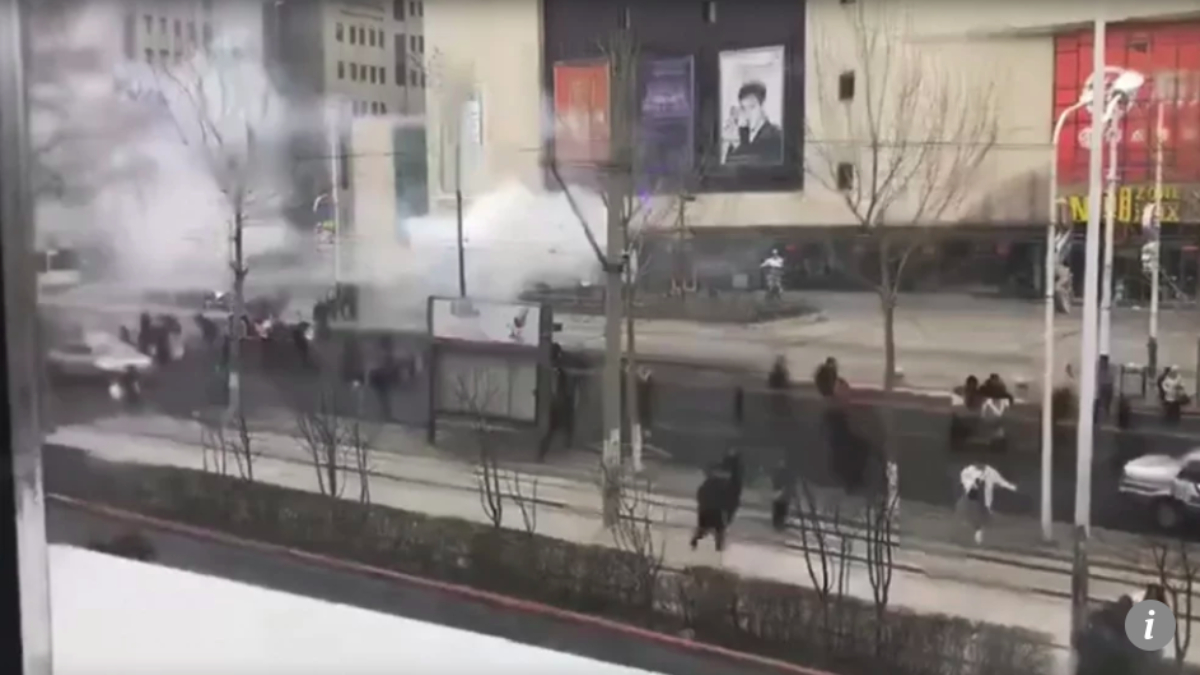 Explosiones en centro comercial de China dejan al menos un muerto Explosiones en centro comercial de China dejan al menos un muerto