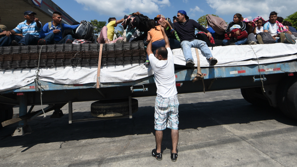 Hondureños retoman peregrinaje migratorio por Guatemala para llegar a EE.UU.