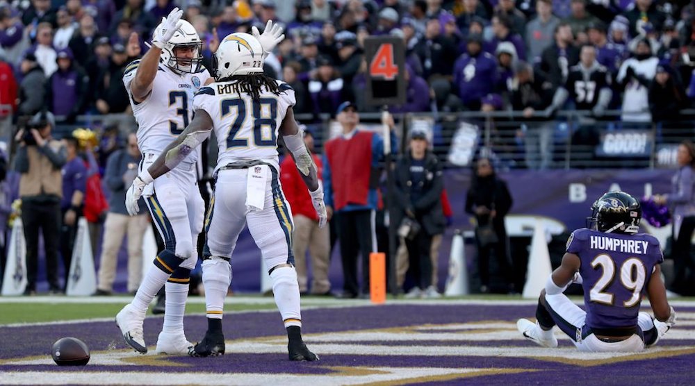 Badgley patea 5 goles de campo y Chargers eliminan a Ravens