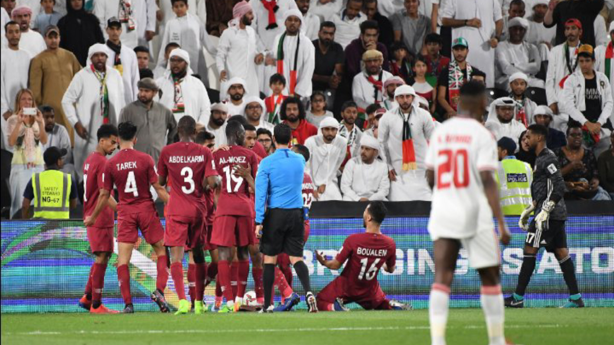 Catar golea a EAU y se clasifica a la final de la Copa de Asia