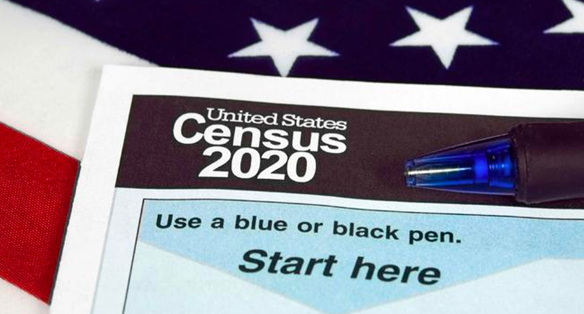 Juez impide pregunta para identificar a migrantes durante censo en EE.UU.