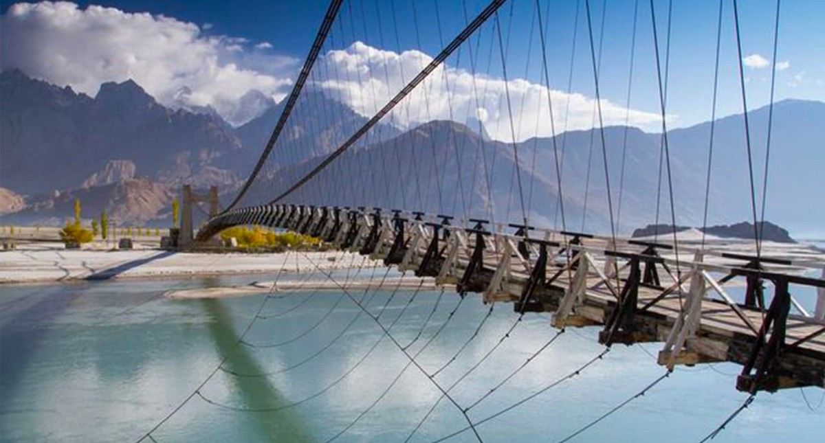 Autopista que conecta China y Paquistán