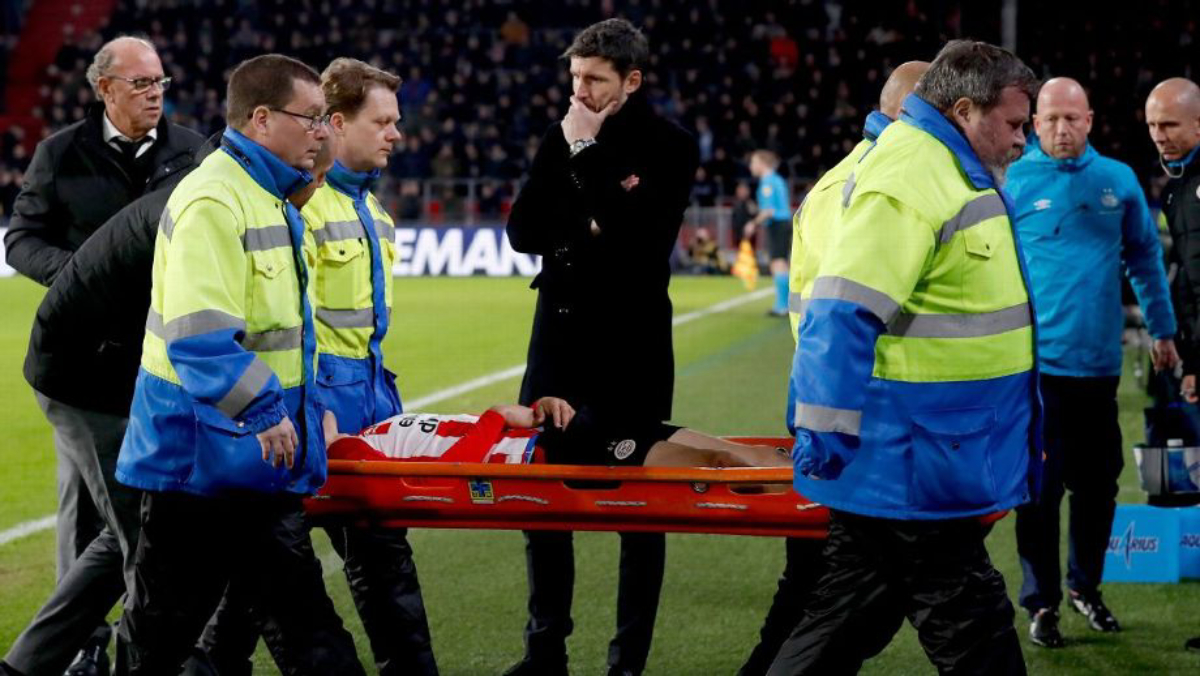 Dan de alta al Chucky Lozano tras golpe en la cabeza