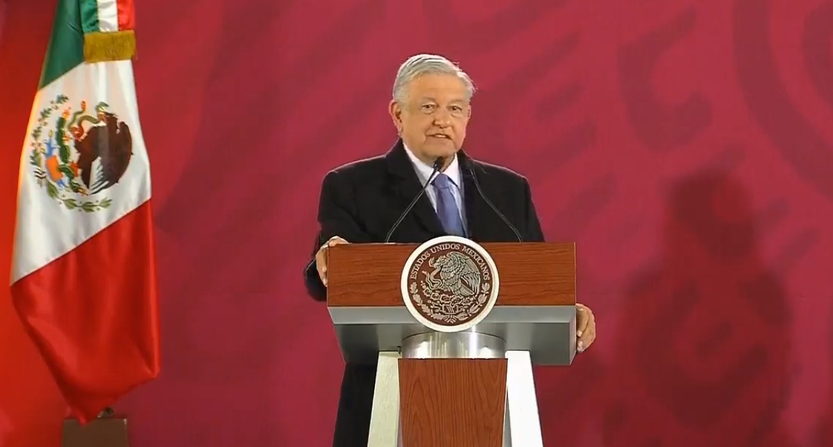 Ordena López Obrador ayudar a la gente tras explosión en ducto