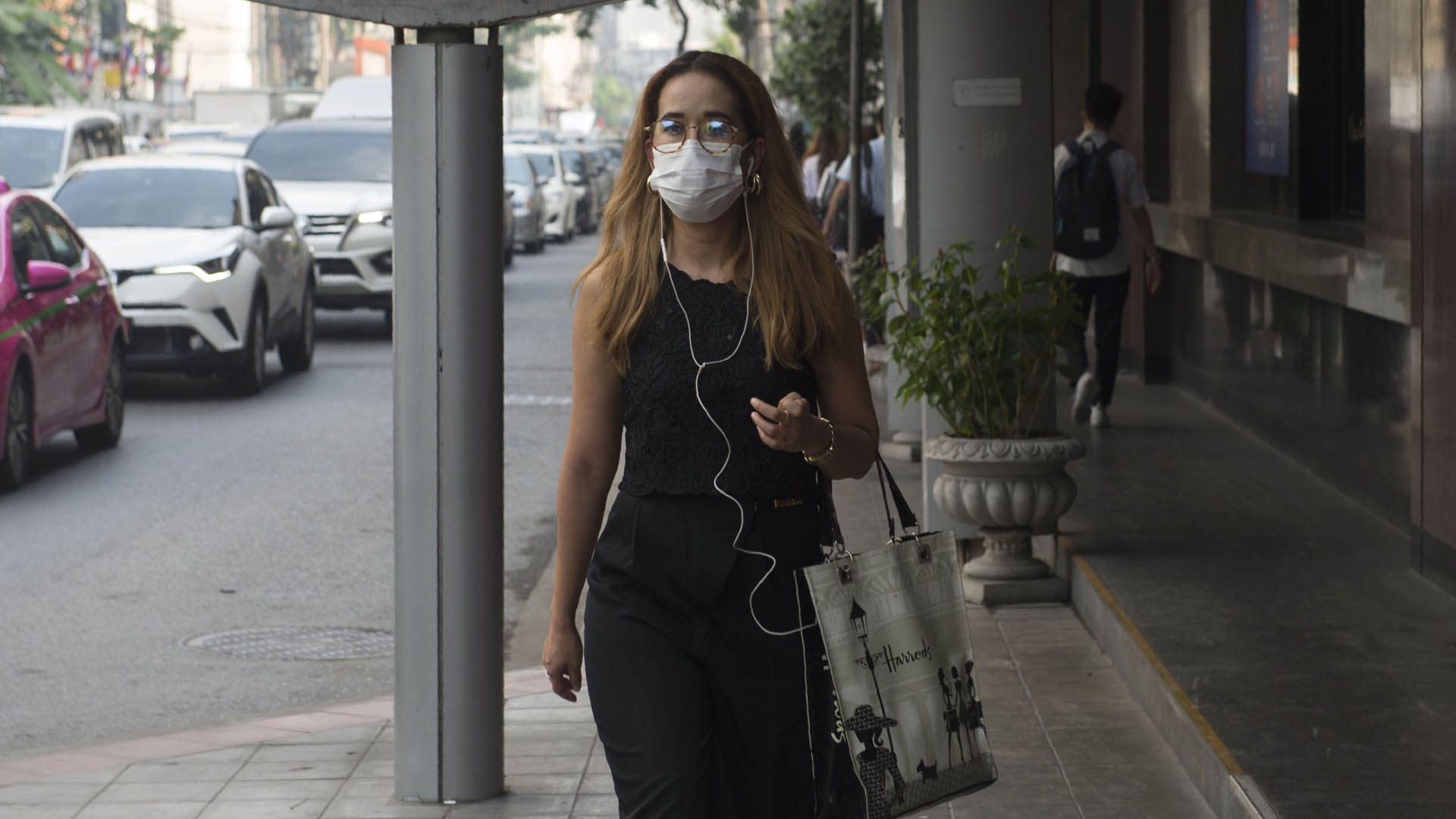 Tailandia contrarresta contaminación con lluvia artificial - contaminacion-bangkok-tailandia