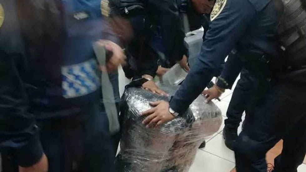 Detienen en alcoholímetro a conductor con 40 kilos de mariguana